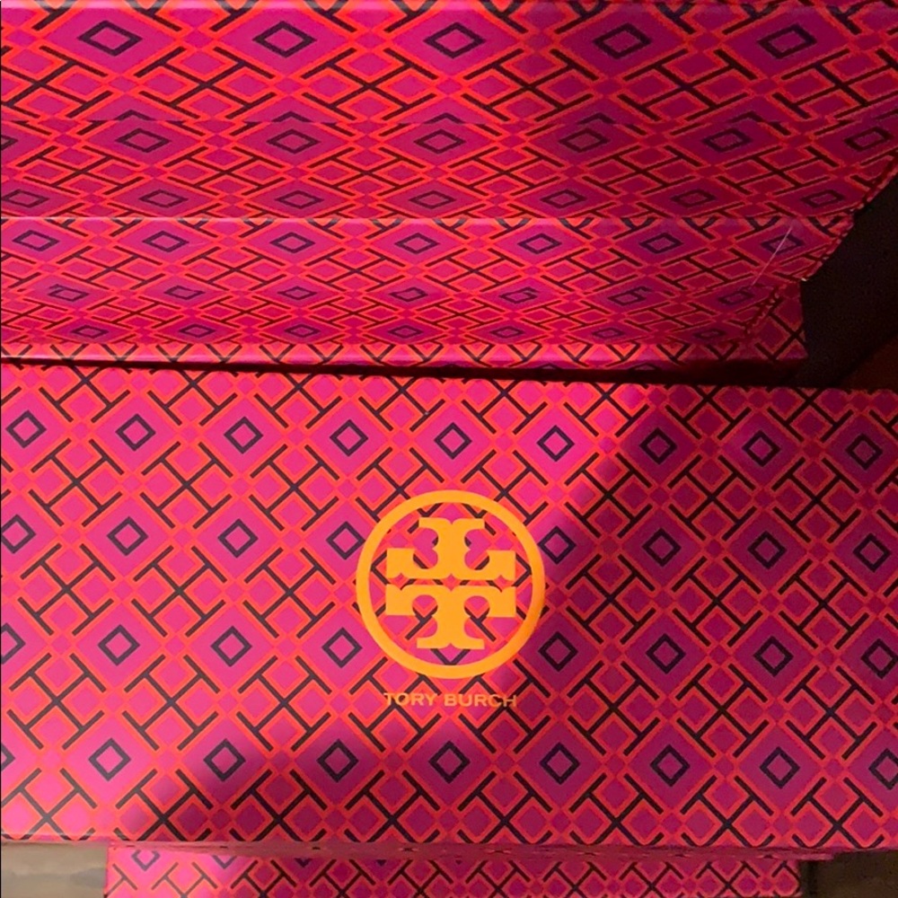 Tory burch shoes box
